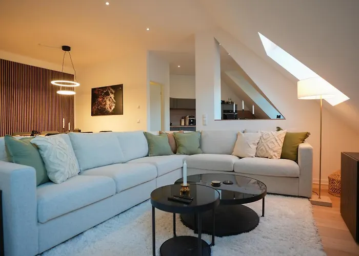 Signature Penthouse - 120 Qm - Private Terrace And Sky View Λειψία