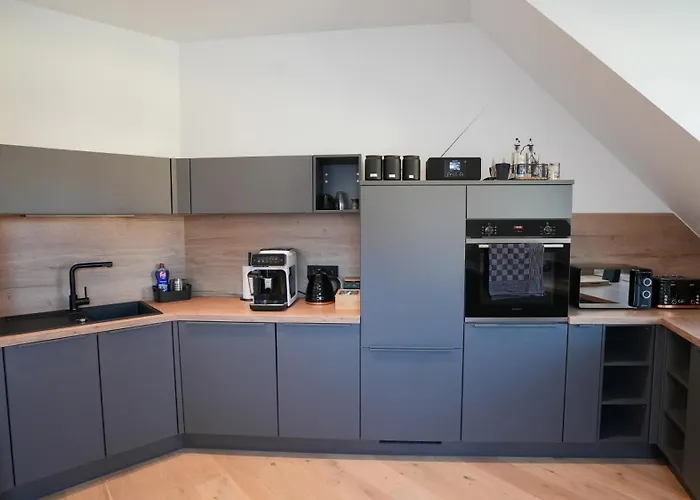 Signature Penthouse - 120 Qm - Private Terrace And Sky View Λειψία