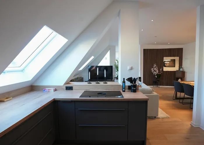 Signature Penthouse - 120 Qm - Private Terrace And Sky View Λειψία